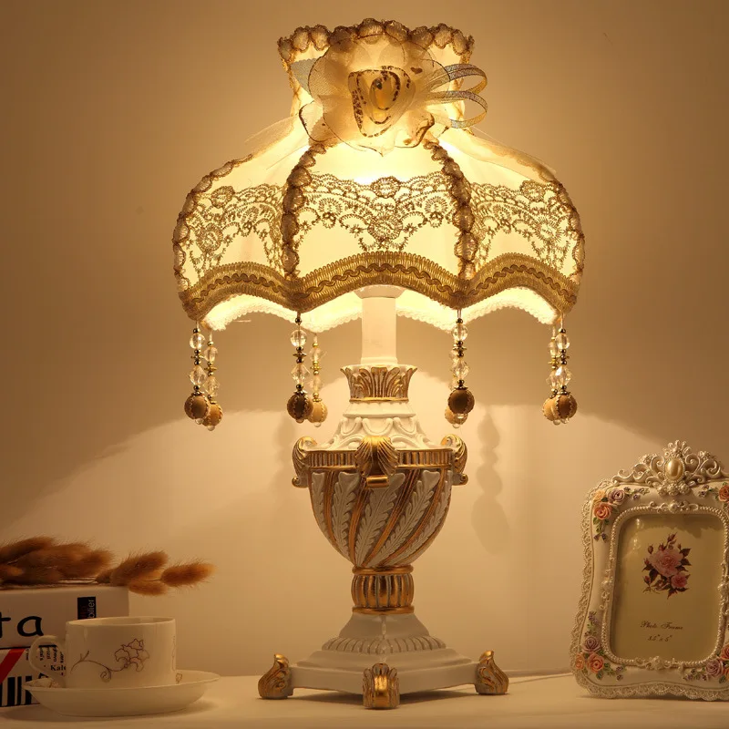 

European-style bedroom bedside lamp hotel wedding room night light pastoral wedding palace table lamp