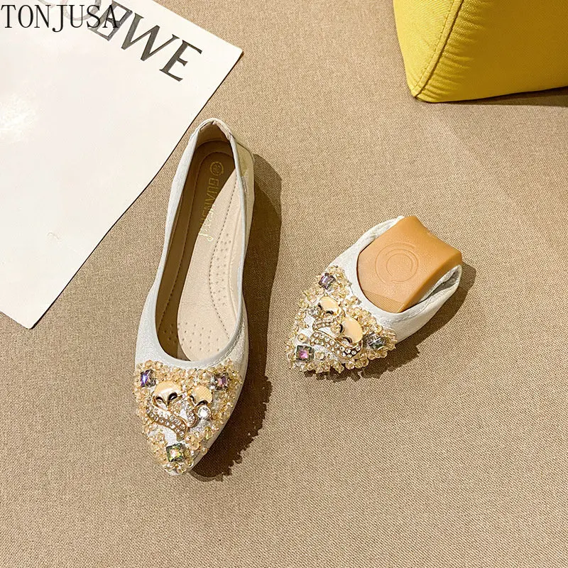 

Туфли женские на плоской подошве, острые металлические, удобная мягкая подошва, сезон осень