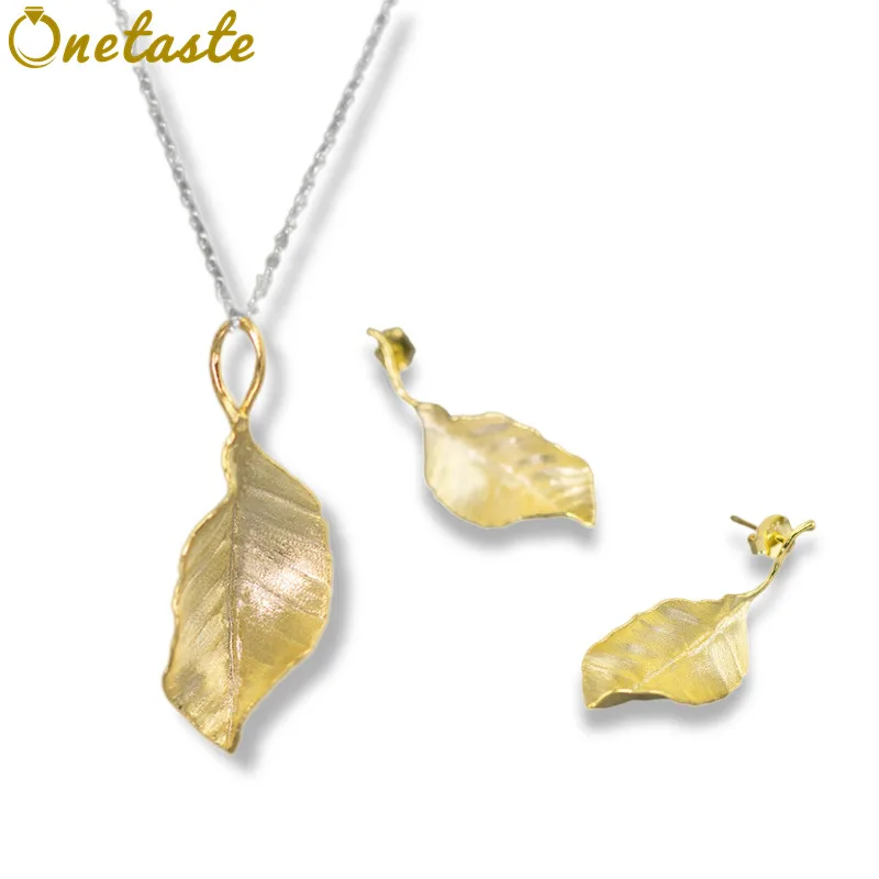 

Женский ювелирный комплект из серебра 925 пробы, с позолоченными листьями