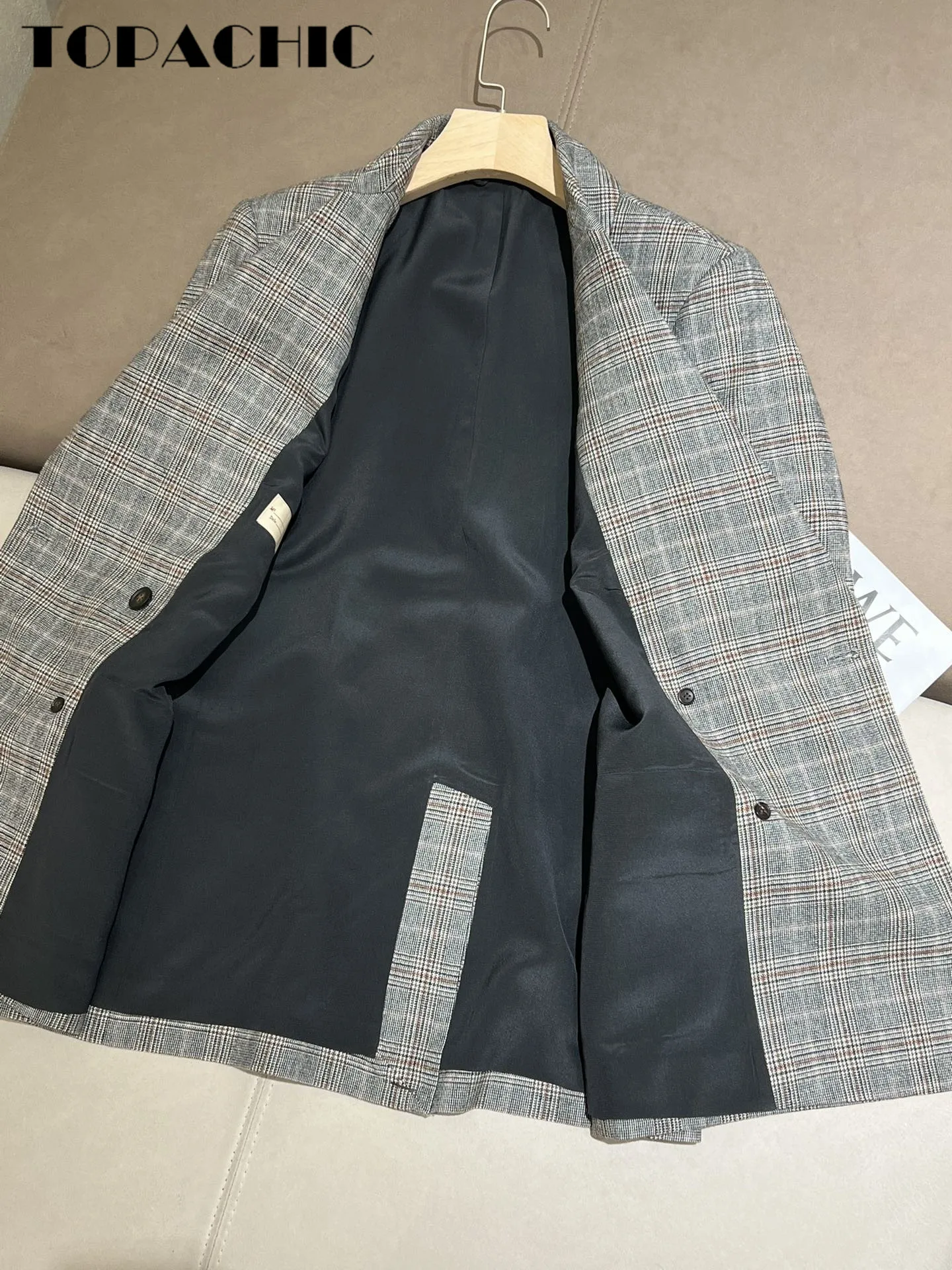 Рисунок 3 - Женский двубортный Блейзер средней длины