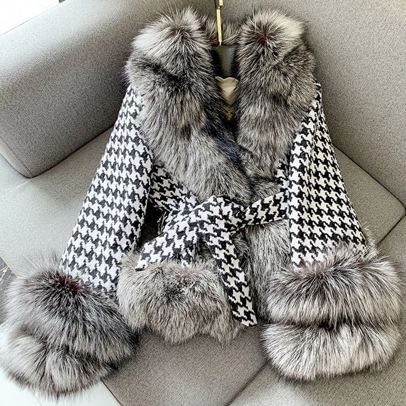 

Female Coat Casual Fox Fur Collar Short Women Woolen Coats Winter Temperament Fashion High-quality Women Woolen Jacket 2022 New