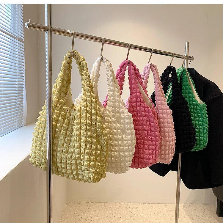 

Casual Large Capacity Tote Shoulder Bags Designer Ruched Handbag Luxury Nylon Quilted Padded Crossbody Bag Female Big Purse 2022