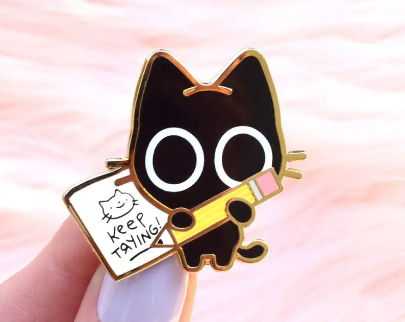 Эмалированная булавка в виде кота // создатель подарок для художника мотивация