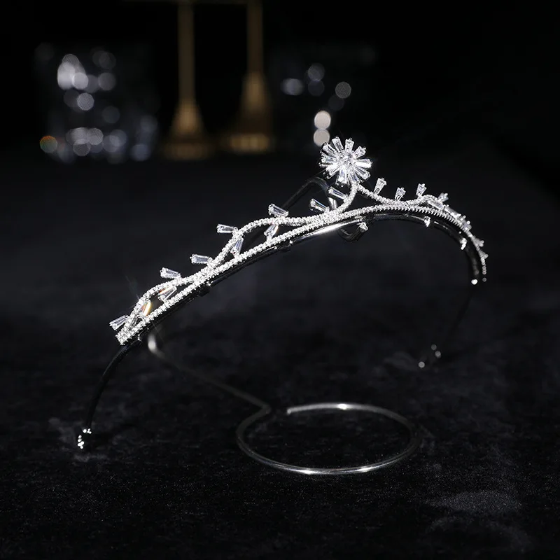 

Zircon Crown Rhinestone Bridal Tiara Catwalk Crown