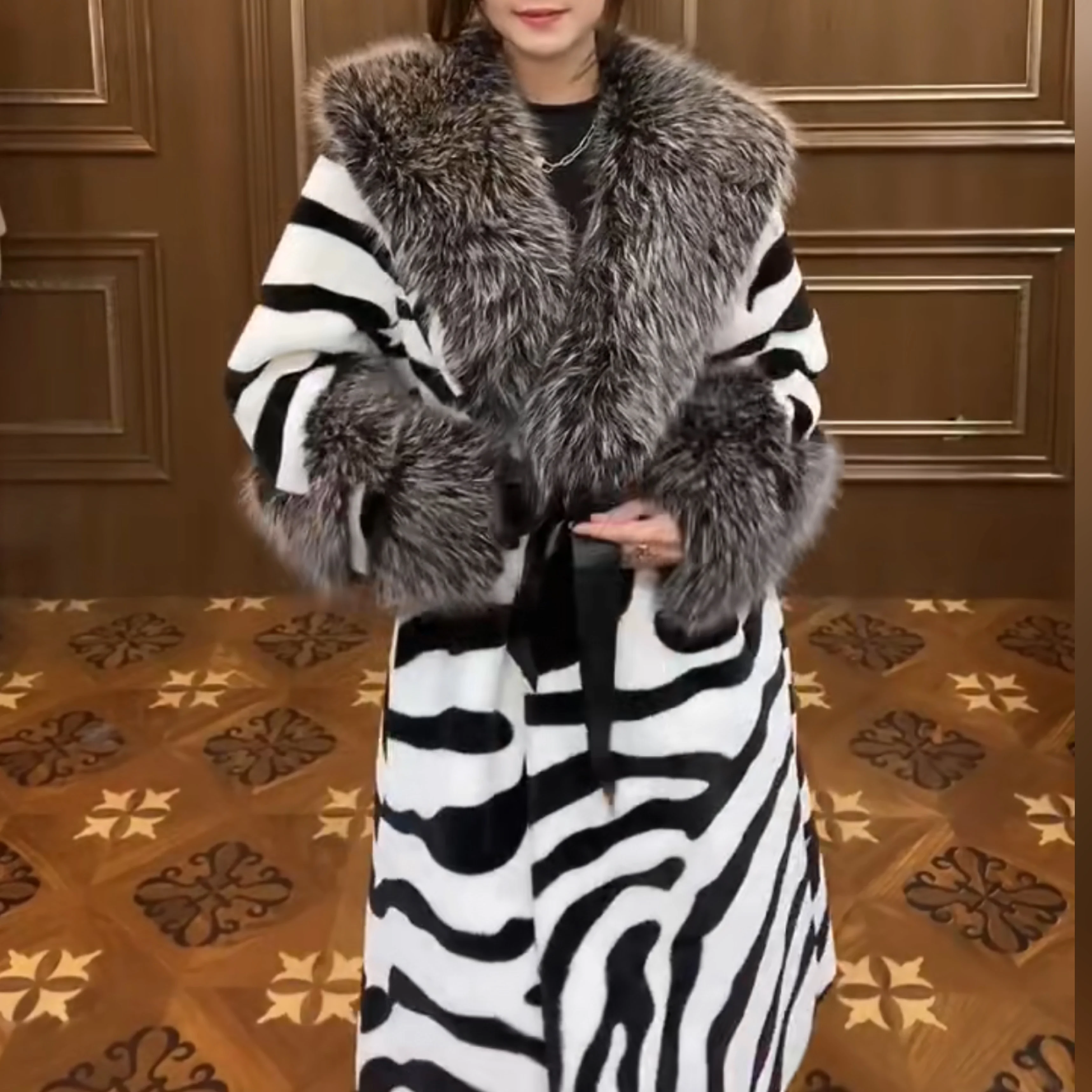 Fur Patchwork Long Sleeve Female Toka Double Face Wool Leather Warm Heavy Embroidery Sequins Casual Fashionable Jacket Winter