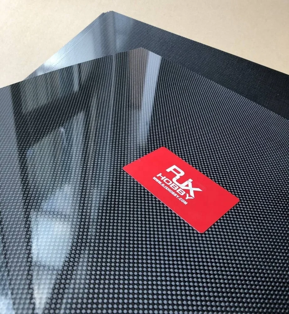 Пластина RJX из углеродного волокна 400x500 мм с матовой саржевой обшивкой глянцевая