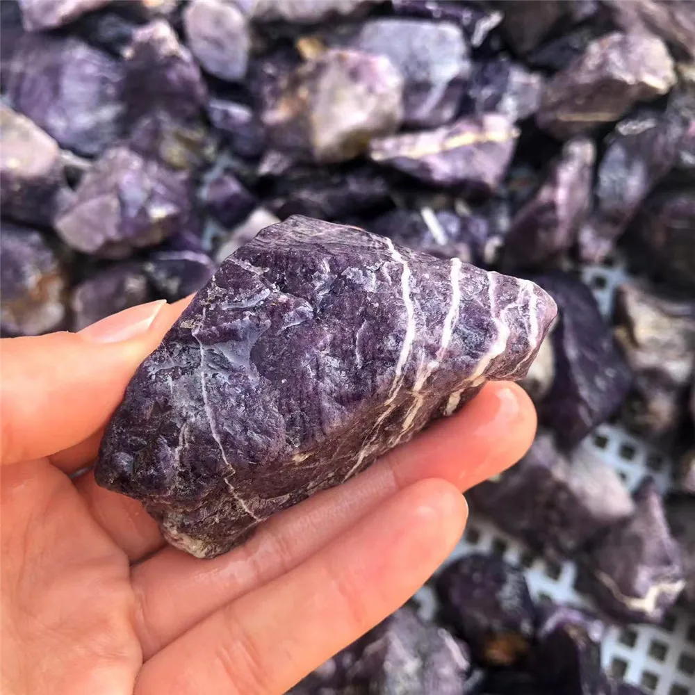 Сырой фиолетовый сугилит Sisterstone для реiki