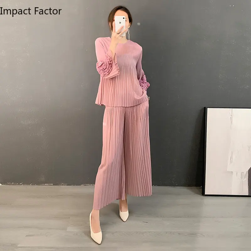 Autumn/winter 2022 pleated high-end temperament fashion set bubble sleeve round neck top+wide leg pleated pants two-piece set