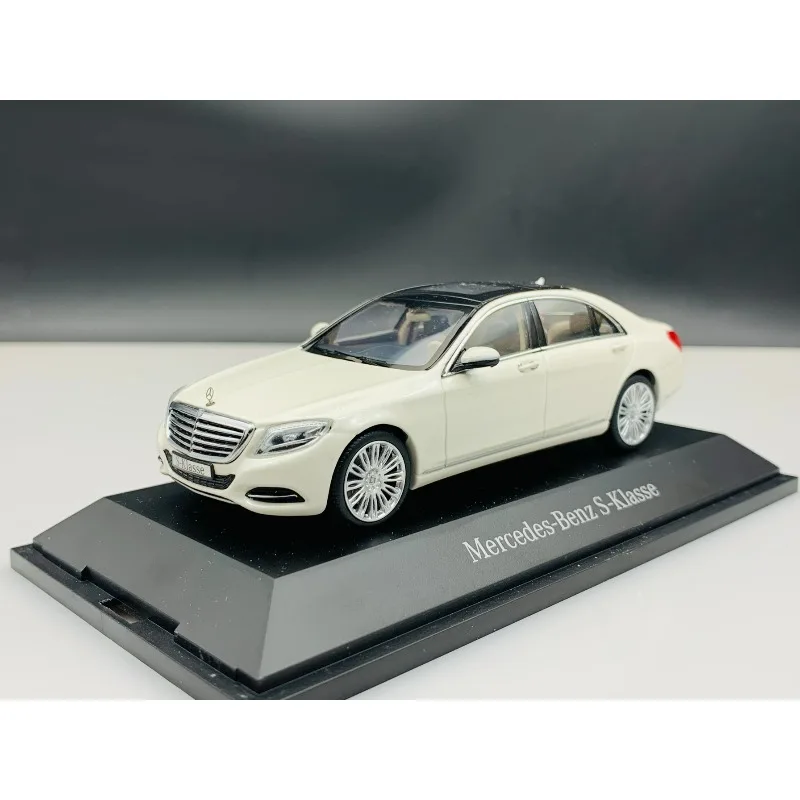 Фото Металлическая модель автомобиля SCHUCO 1:43 S600 W222 №3