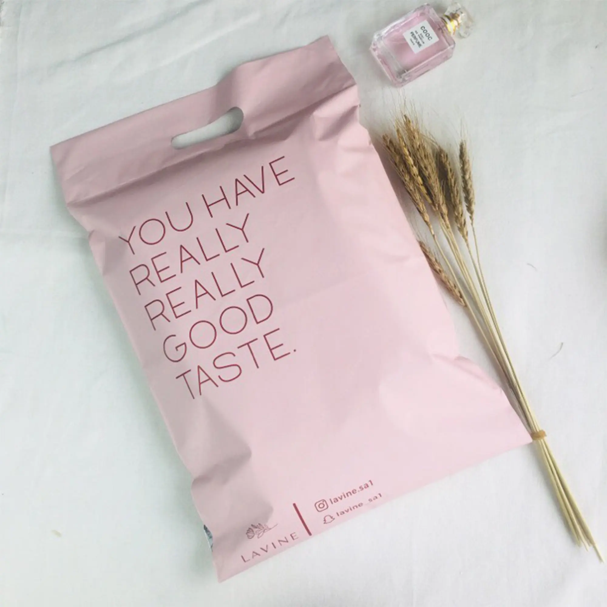 Tanie Niestandardowe LOGO Drukowane Przesyłki Kurierskie Poly Mailers Torby Przewozowe Dla Małych Firm-kwiatowe Różowe Koperty Pocztowe Z Tworzywa Sztucznego