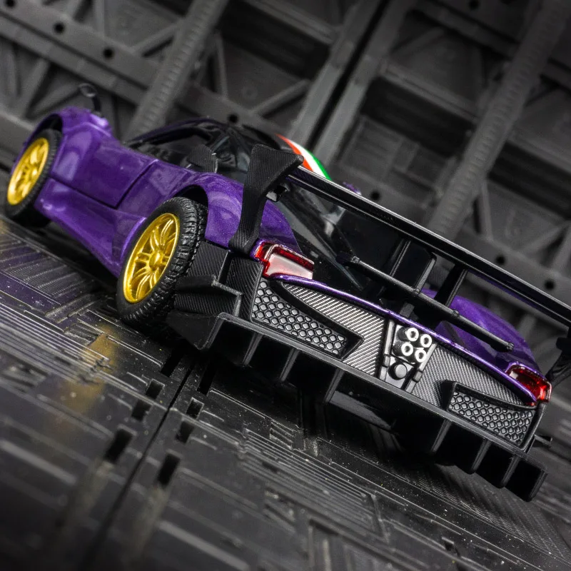 Фото CCA 1:31 Pagani Zonda, модель автомобиля из сплава, коллекция украшений, акустооптические детские игрушечные двери, которые можно открыть №5