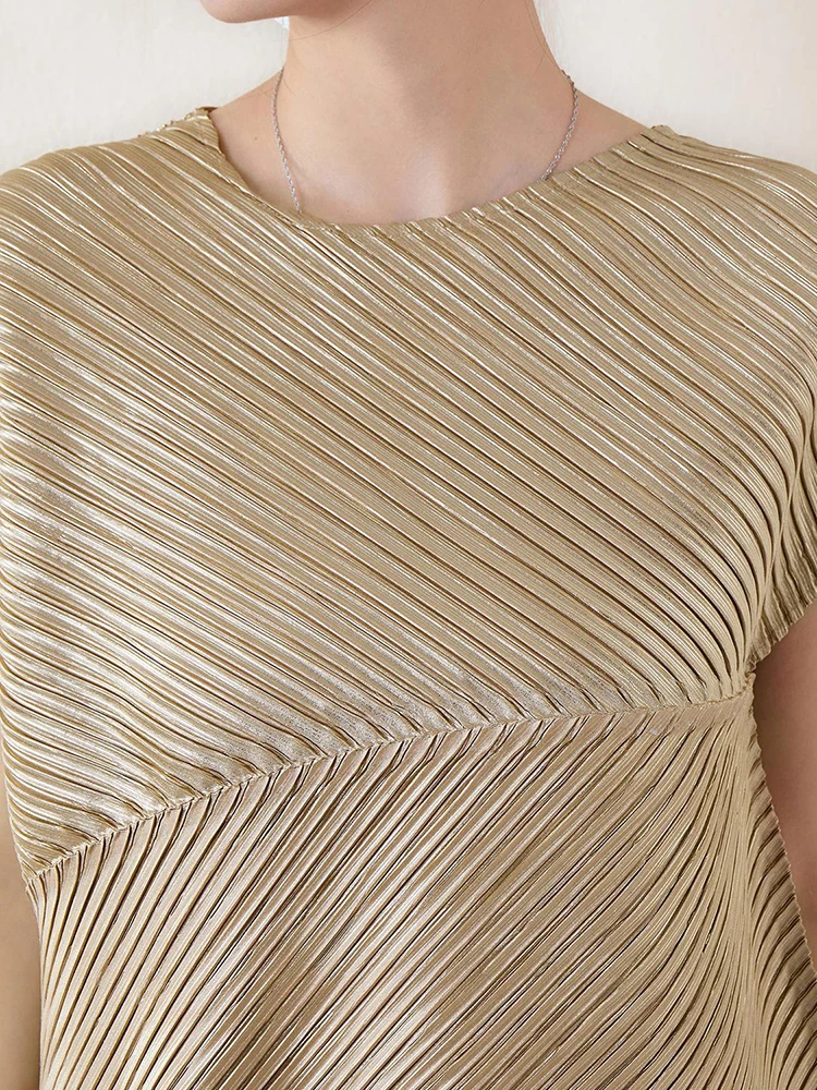 Женская плиссированная футболка GVUW модный свободный нишевый дизайн с круглым