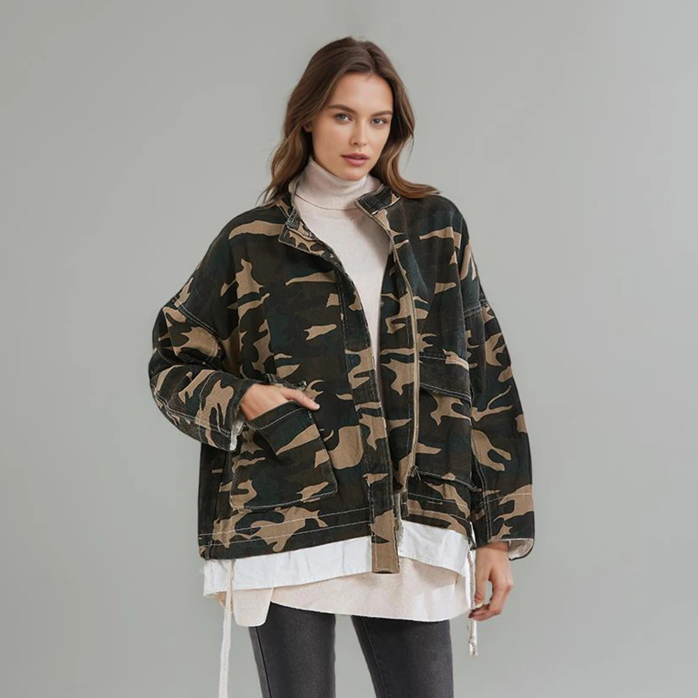Куртка женская камуфляжная с воротником-стойкой и длинным рукавом ...