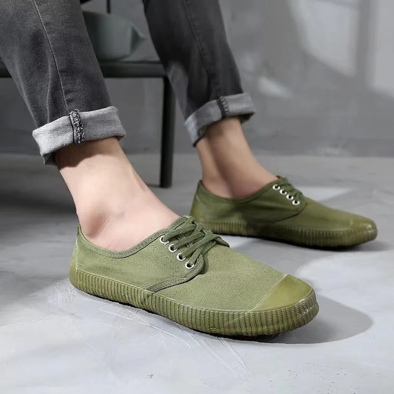 Characteristic Anti-skid and Wear Work Shoes Resistance Shoes for Women Walking Shoes Pitch Green Sneakers Vulcanization Canvas