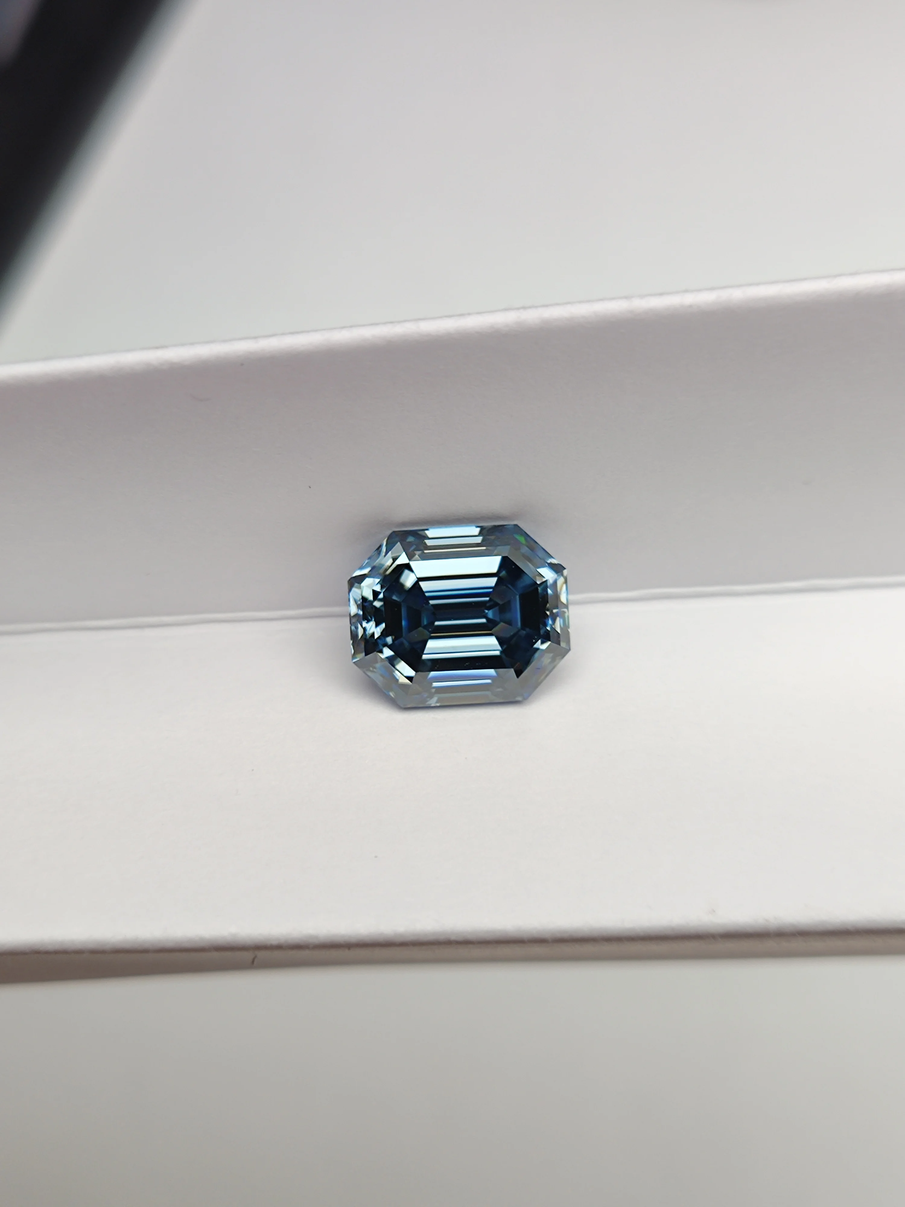 

Holycome Moissanute Dark Blue VVS1 Special Emerald Cut Moissanite Diamond Tester Positive GRA Moissanite Free Shipping Jewelry