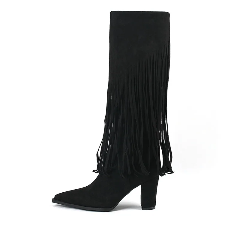 Женские сапоги с бахромой черные до колена из искусственной замши на высоком