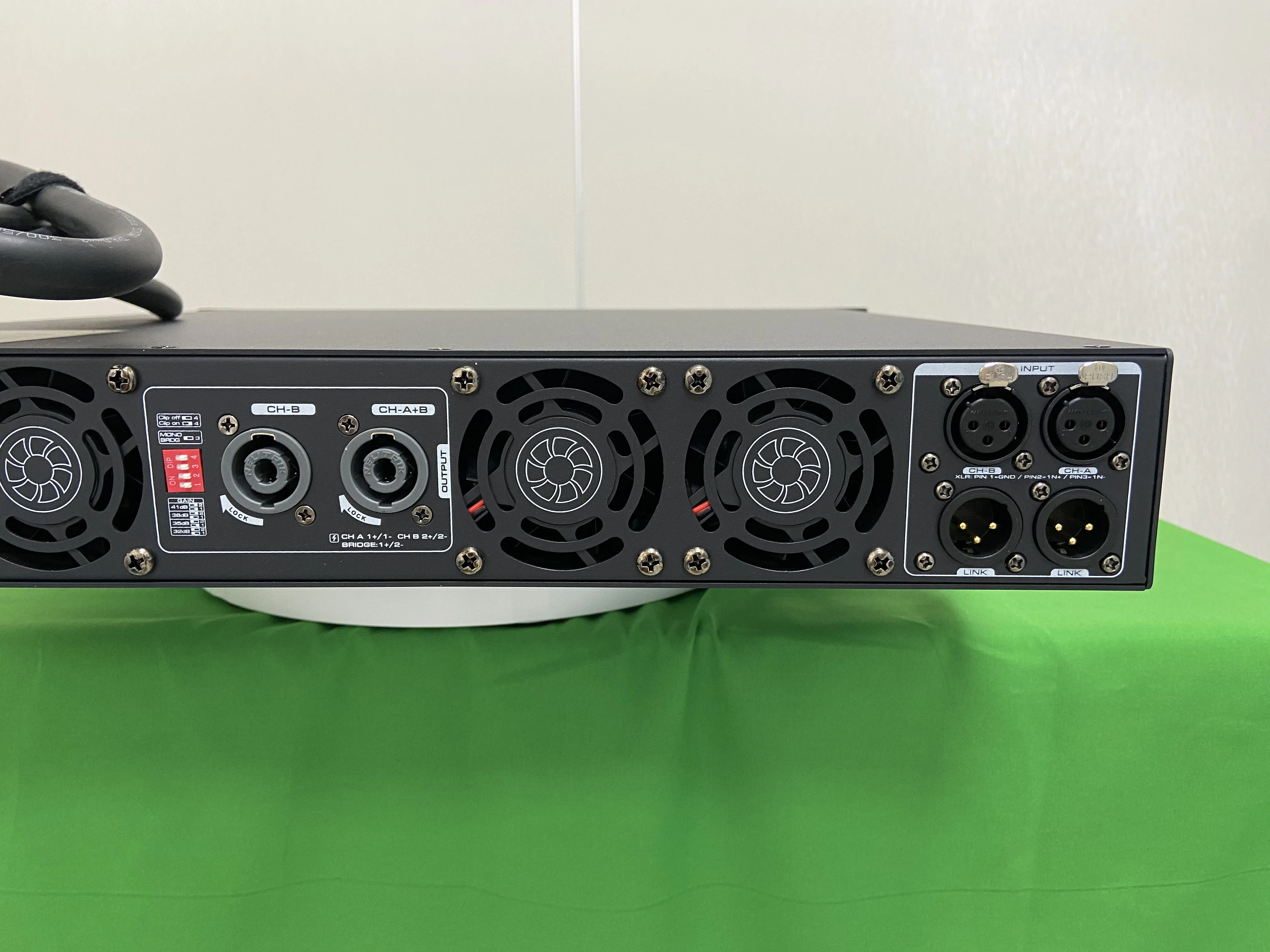 Фото Усилитель звука Aliexpress SOUNDKA SD-2350 2x3500W Class D 8ohm 4ohm 1.5U, портативный, металлический, низкотемпературный, экологичный, PA-усилитель №5