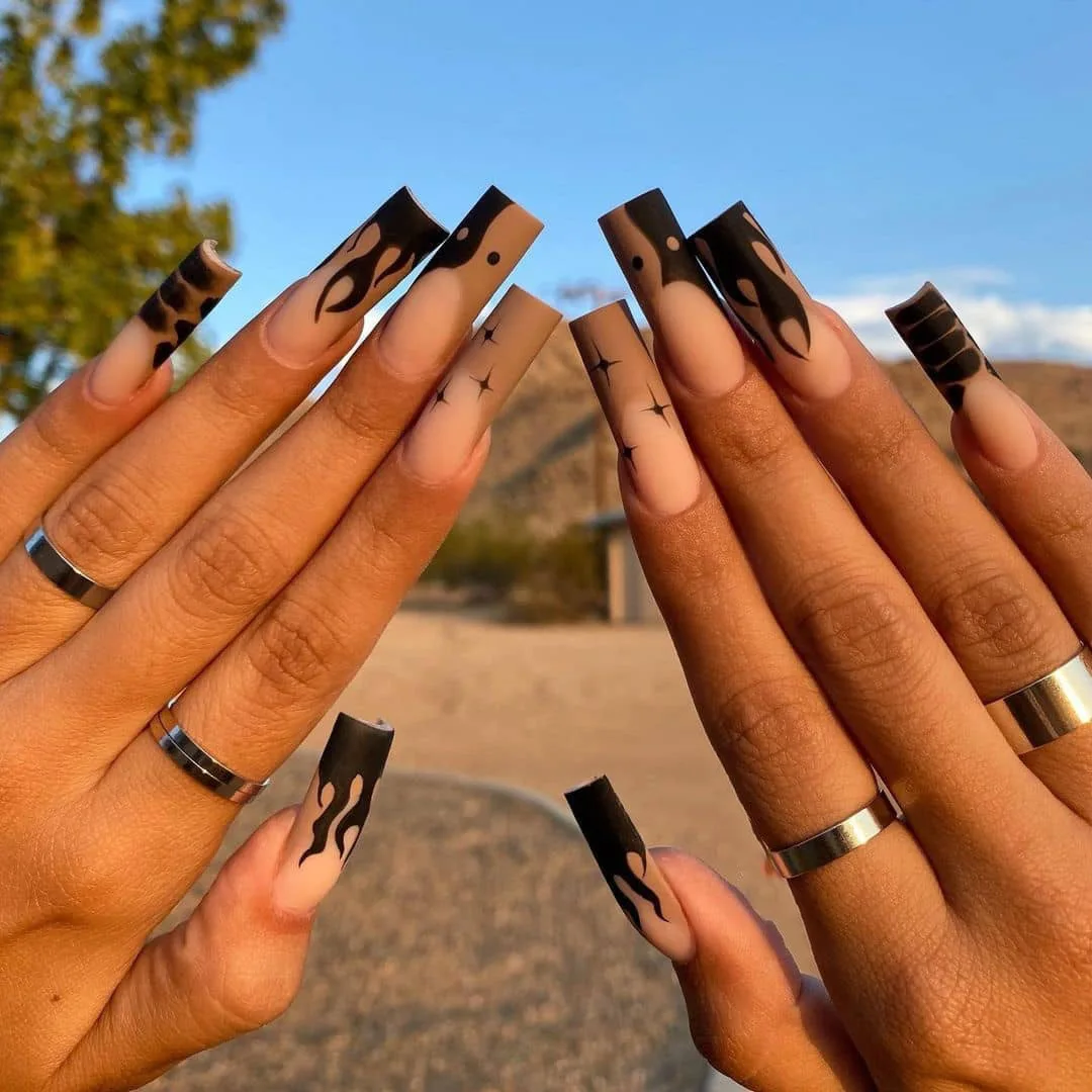

24PCS Black Flames Nail Patch Dark Style Ongles Faux Long Pointed Head Durable Removable Long Paragraph Manicure Glue Type
