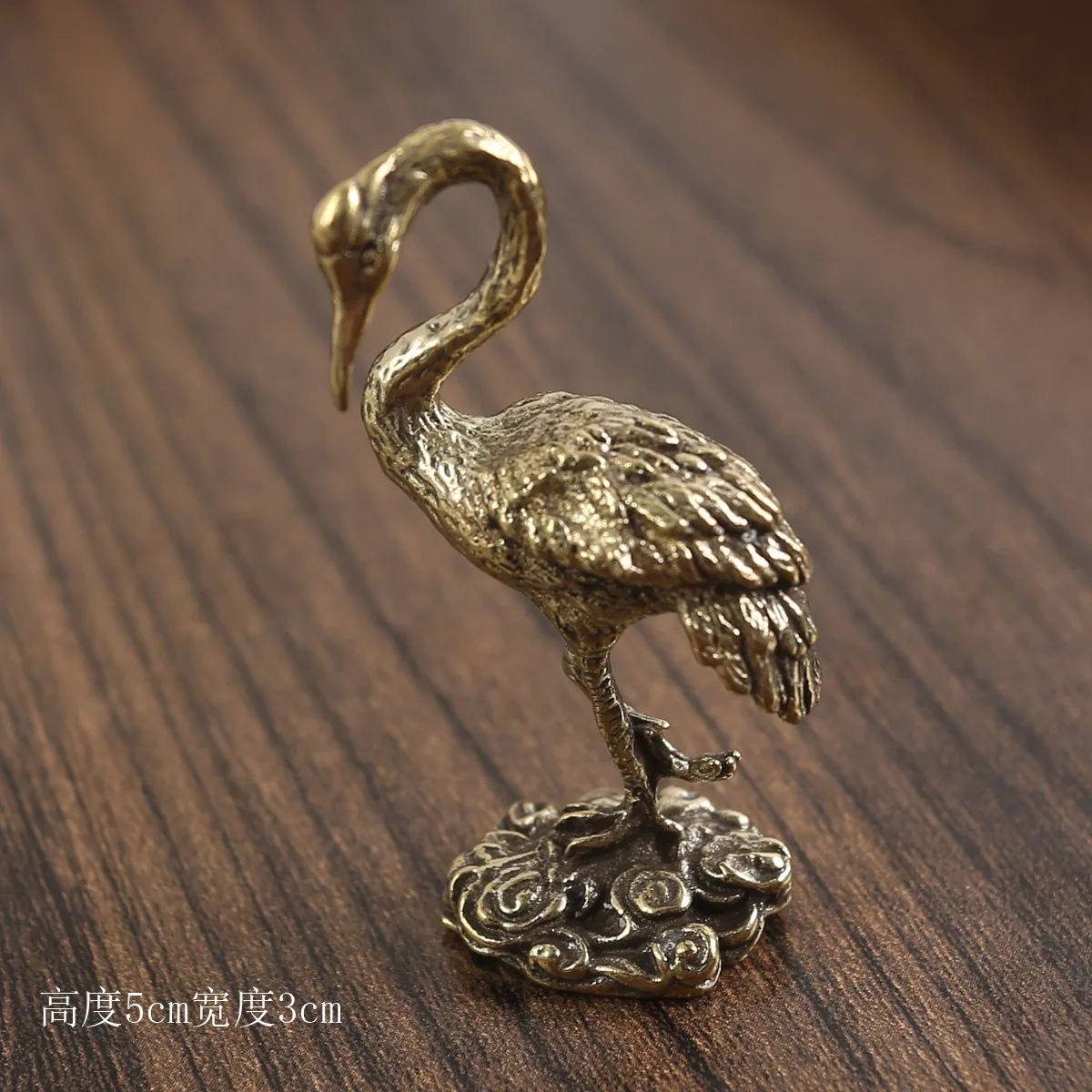 

Красный коронованный кран MOONBIFFY