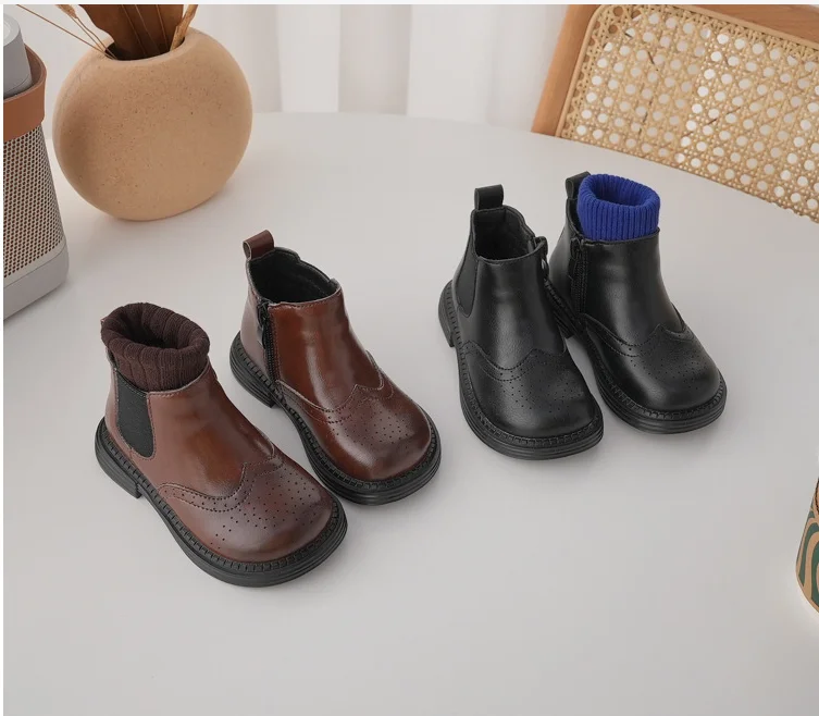 

2023 Children's shoes Autumn with fleece Doc Martens