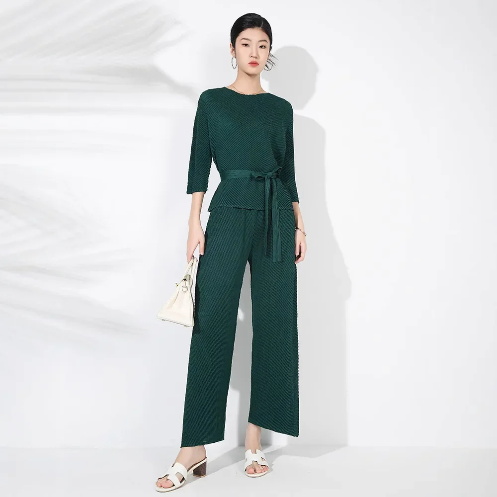 Модный плиссированный повседневный костюм для женщин 2024 осенний новый пуловер с