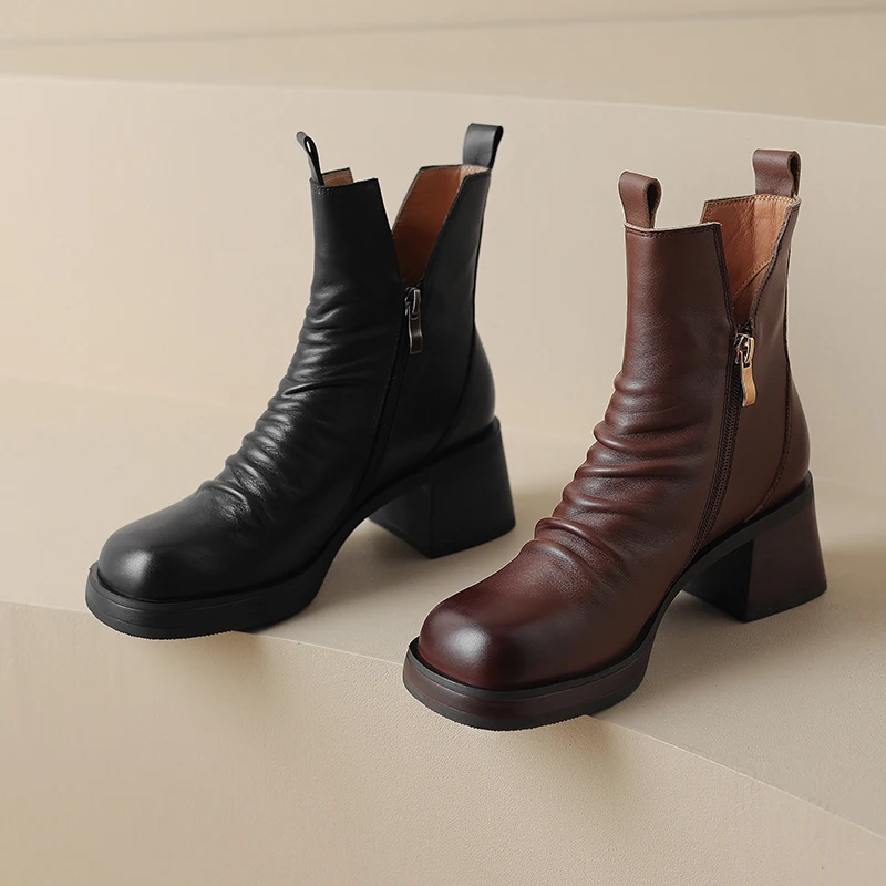 

Новинка Осень-зима 2023, ботинки Heihaian в гонконгском стиле ретро, женские ботинки на толстом каблуке с круглым носком и боковой молнией