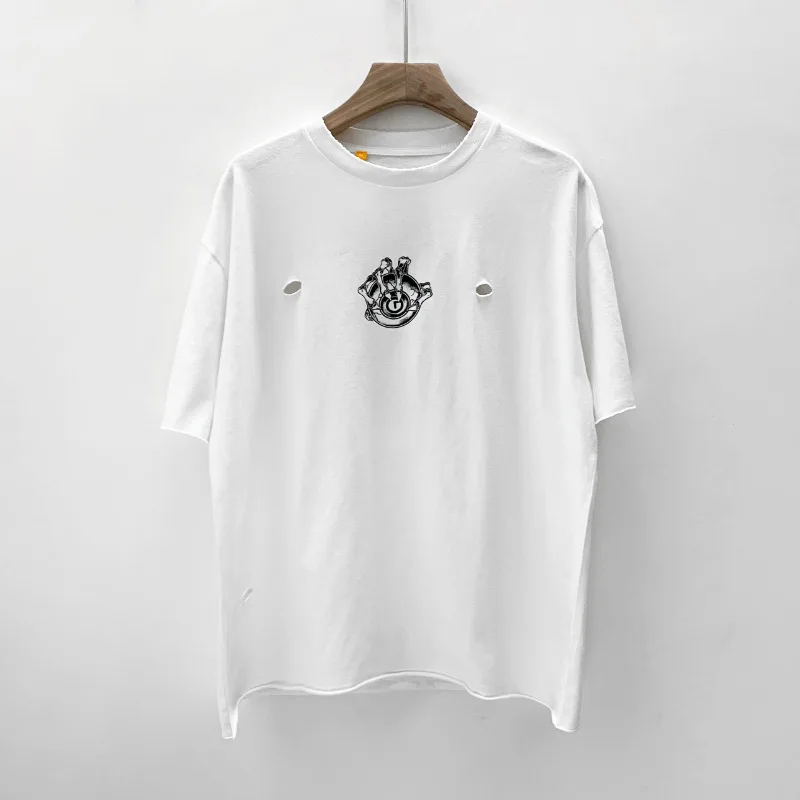 

Футболка мужская свободного покроя, модная рубашка в стиле хип-хоп, с круглым вырезом и короткими рукавами, с дырками, в старинном стиле, бел...