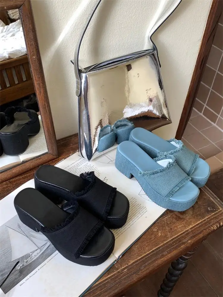 New Arrival Women's sandalen Denim Platform Slippers with Comfortable Middle Heel for Summer 2023