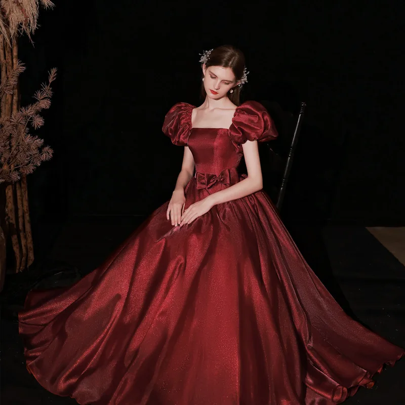 Винтажные вечерние платья во французском стиле с квадратным вырезом бордовое