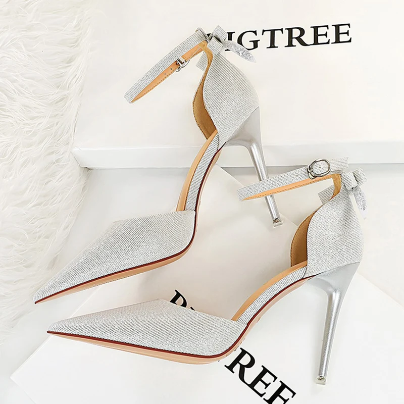 Женские босоножки с блестками и закрытым носком 10 см |