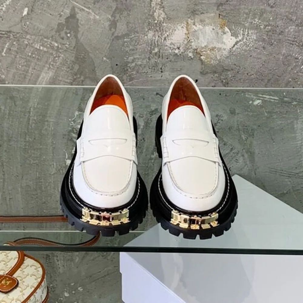 New large gold tooth thick bottom muffin loaf shoes women's autumn metal leather round head shallow mouth British casual shoes