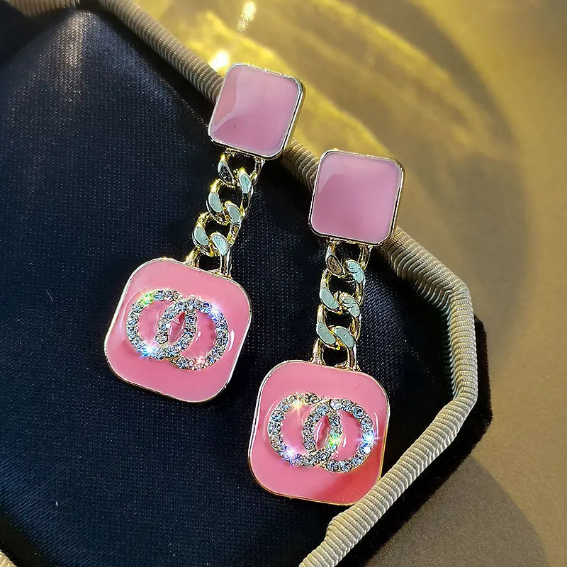 

2022 Pink Square Flash Diamond Chain Earrings 925 Silver Needle Fashion Earrings