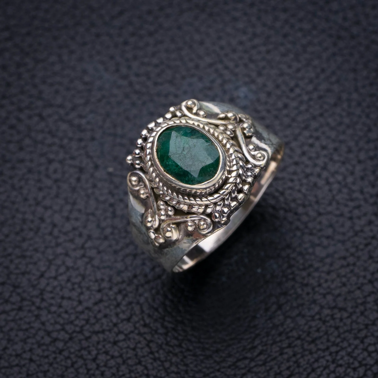 

StarGems Natural Emerald Wide Band Handmade 925 Sterling Silver Ring 7.5 E8493