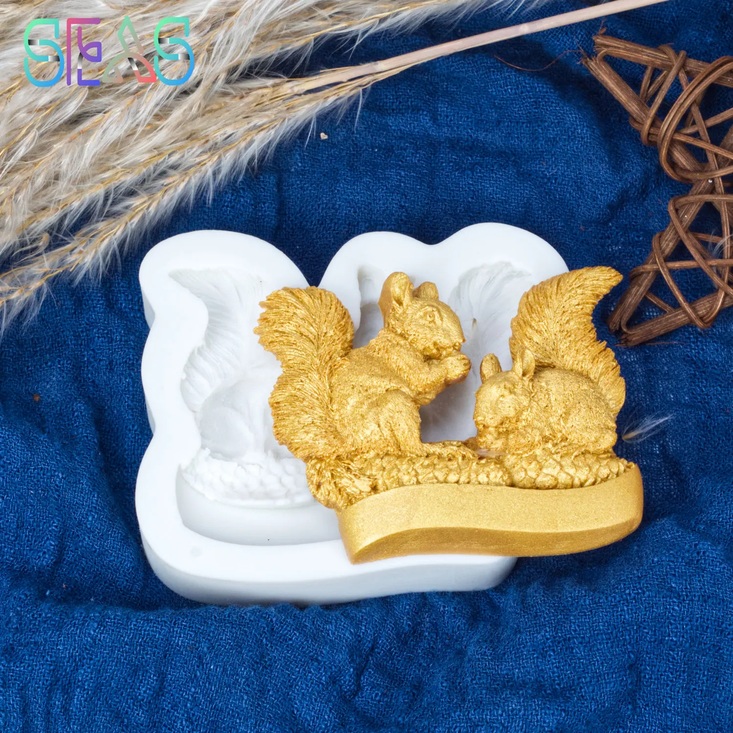 

Cute Squirrel Pine Cone Kitchen Resin Baking Tools For DIY Cake Fondant Moulds Chocolate Dessert Lace Decoration