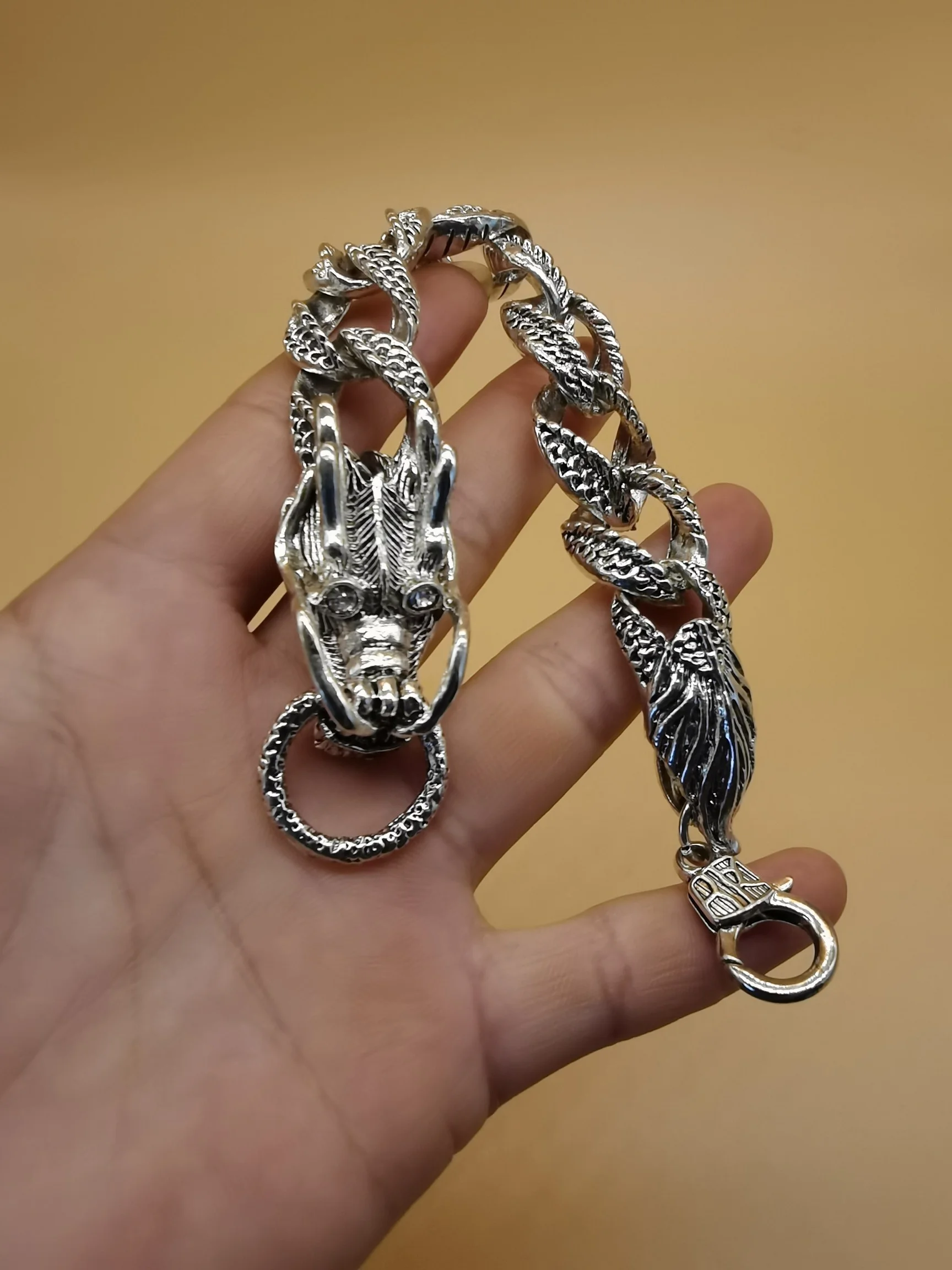 

China Elaborate Tibetan Silver Lucky “Auspicious Dragon”Bracelet/Necklace Metal Handicraft Decoration Home Decoration#9
