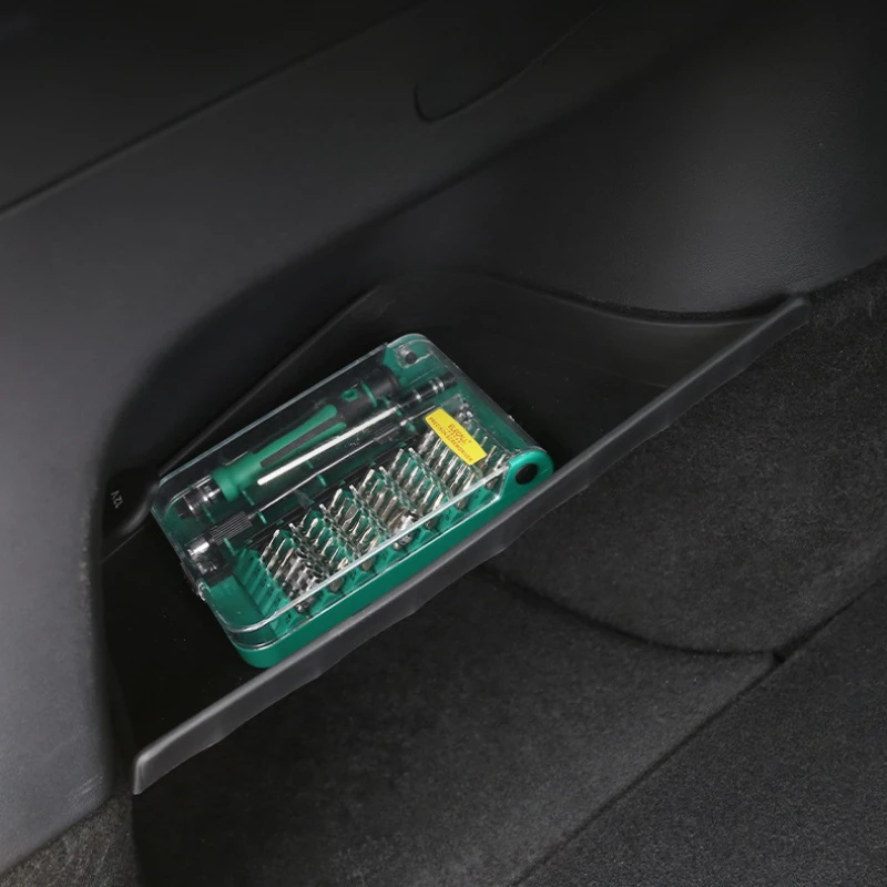 Рисунок 4 - Перегородка для хранения в багажнике Tesla Model Y