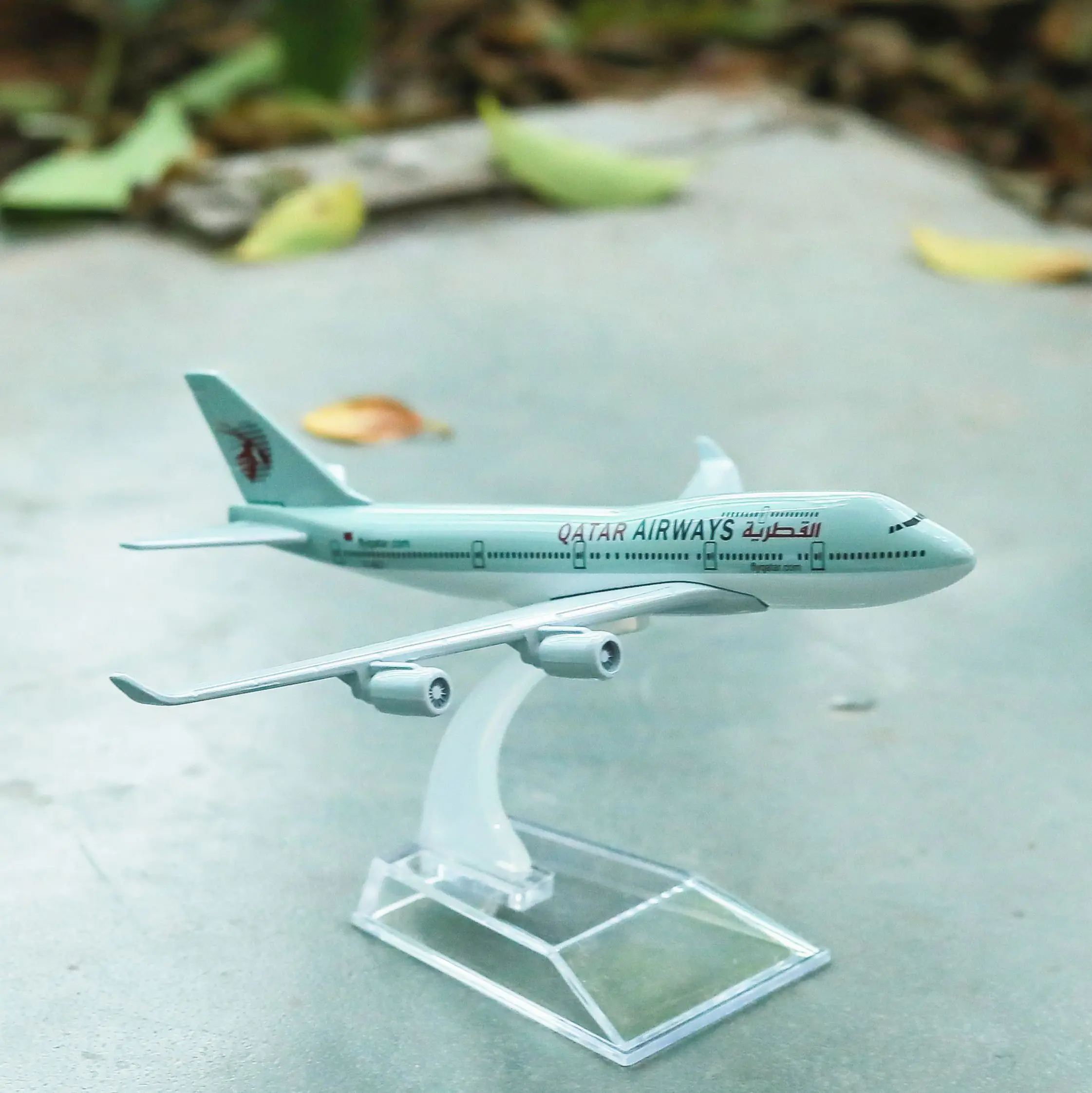 

Коллекционная миниатюрная сувенирная модель из сплава авиационного самолета «Катар дыхательные пути», модель Боинг 747, 15 см