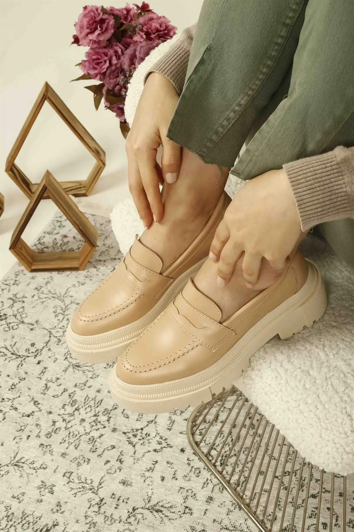 

Women Flats Shoes Loafer Shoes Nude Skin Crepe Fashion Flats For Ladies Casual Shoes Elegant Flat Summer Footwear