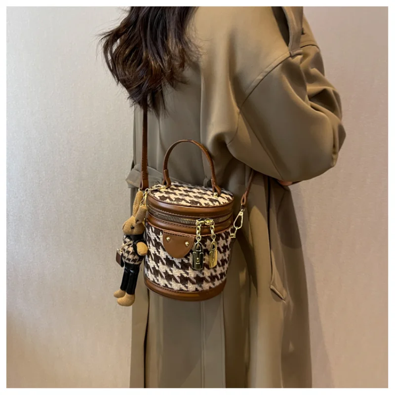 New Luxury Brand Designer Handbag Woman Trendy Leopard Print Crossbody Bags New Shoulder Bags Simple All-match Wrist Coin Purse