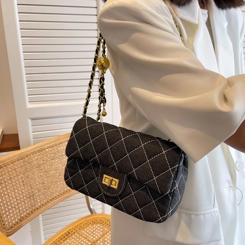 

2022 New Solid Color Rhombus Chain Handbag Famous Luxury Designer One-shoulder Large-capacity Fashion All-match Messenger Bag Cc