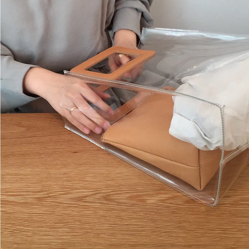 Рисунок 3 - женская прозрачная сумка из ПВ