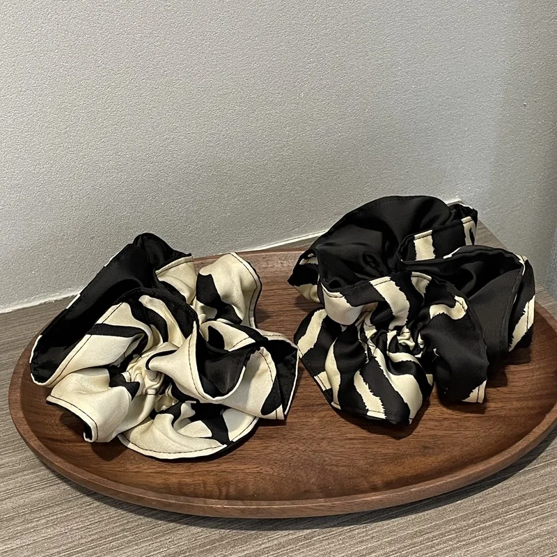 

New Temperament Is Simple And Retro Large Intestine Hair Circle Elegant High-Grade Bagel Hair Rope Senior Sense Hair Accessories