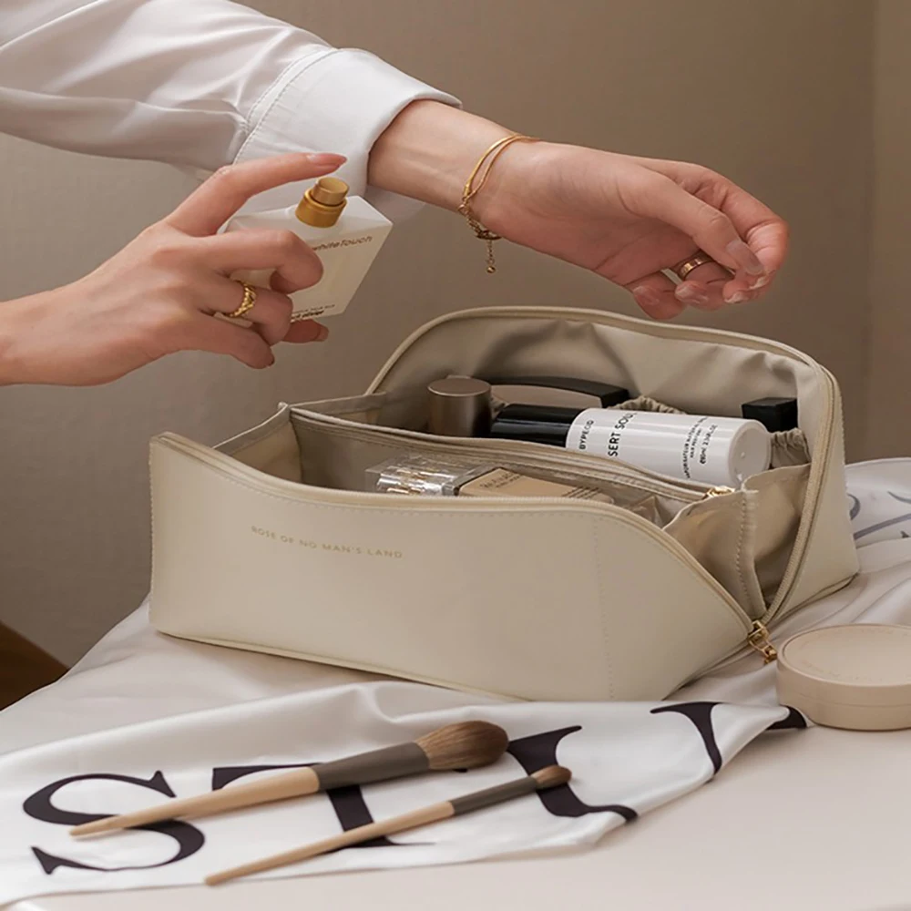 

Cosmetic bag female large-capacity portable high-end net red 2022 new super-hot travel products wash storage bag