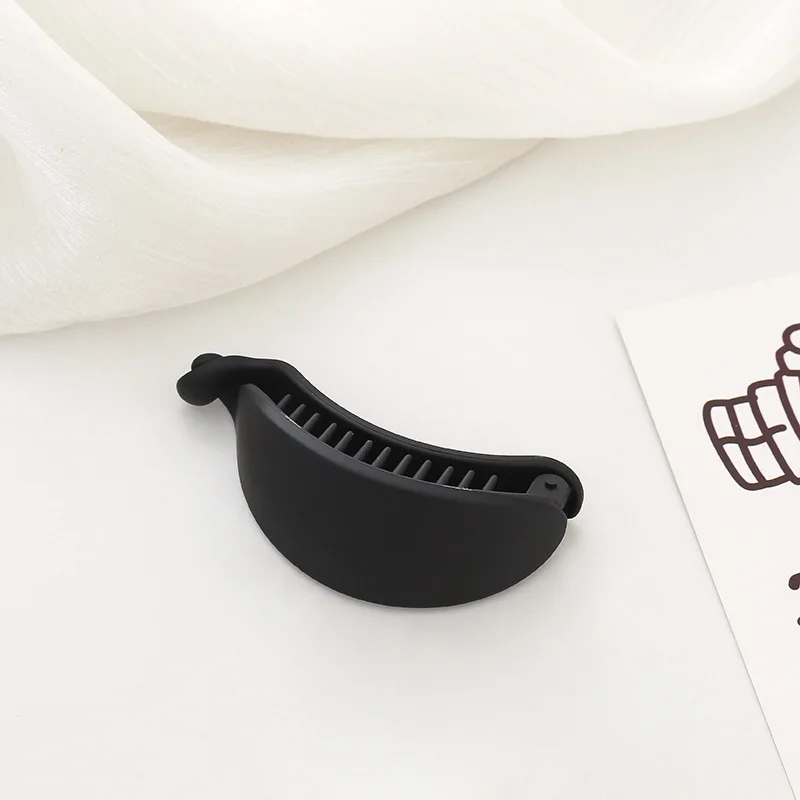 

Black Plastic Hair Clip Hairdressing Clamps Claw Section Horsetail Clips shape women's Girls Fashion Hair Accessories Hairpin