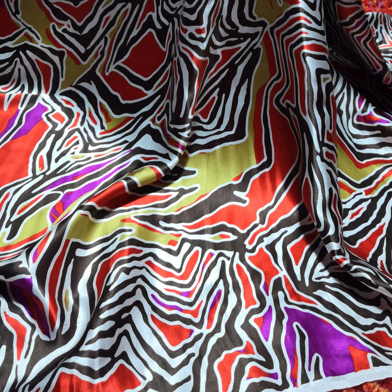 

Леопардовый шелк 19 мм креп, ткань Шармез, глянцевый качественный 100% дышащий материал