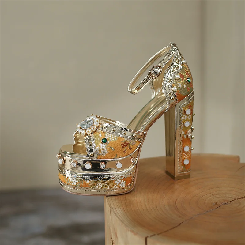 Luxury Gold Metallic Women Sandals Studded Square Heels Female Shoes Platform Flower Crystal Sexy Peep Toe Summer Ladies Pumps