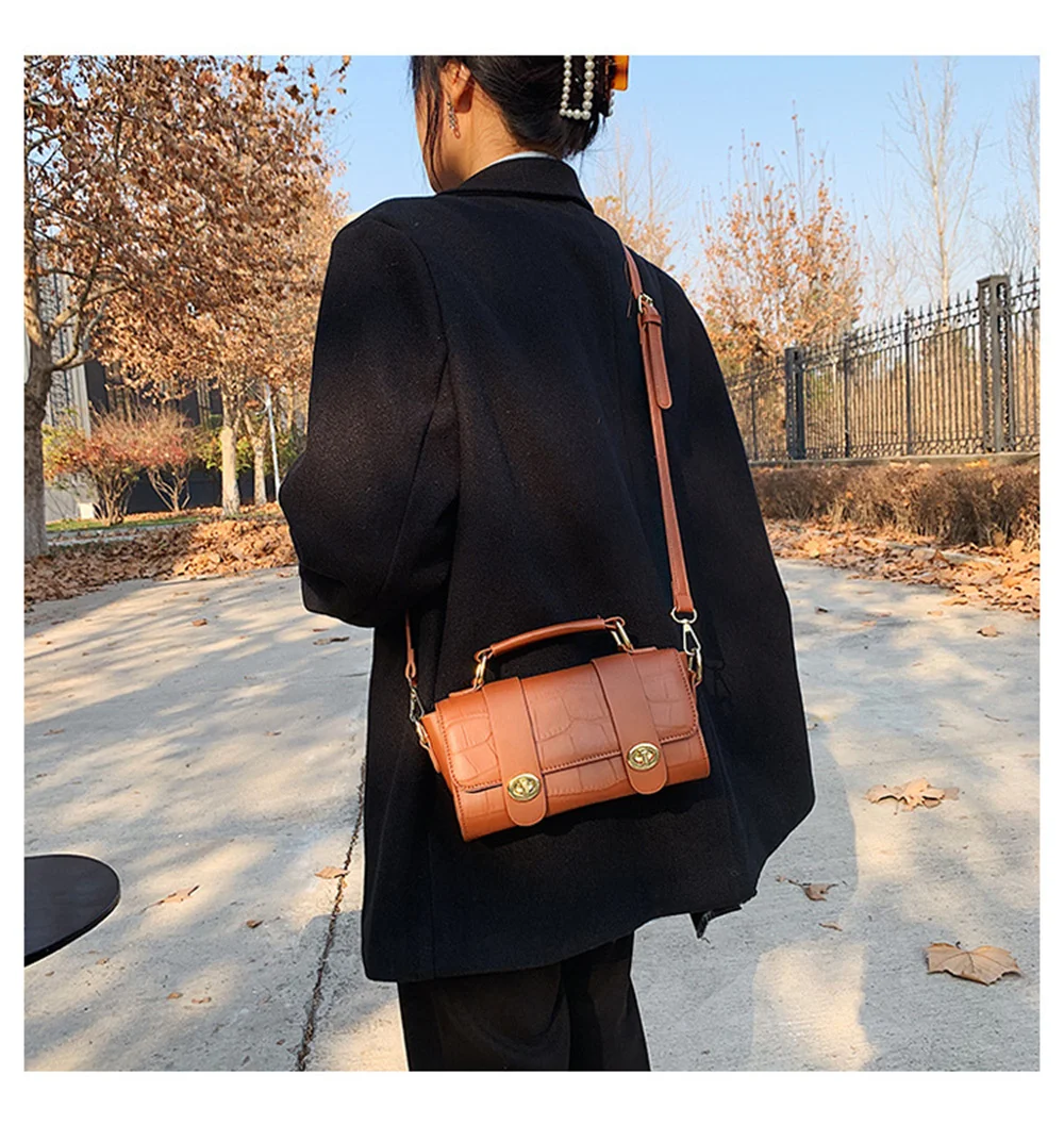 

Новинка Весна 2022, новая трендовая сумка на плечо, модная сумка, женская дизайнерская маленькая квадратная сумка-мессенджер, роскошная сумка