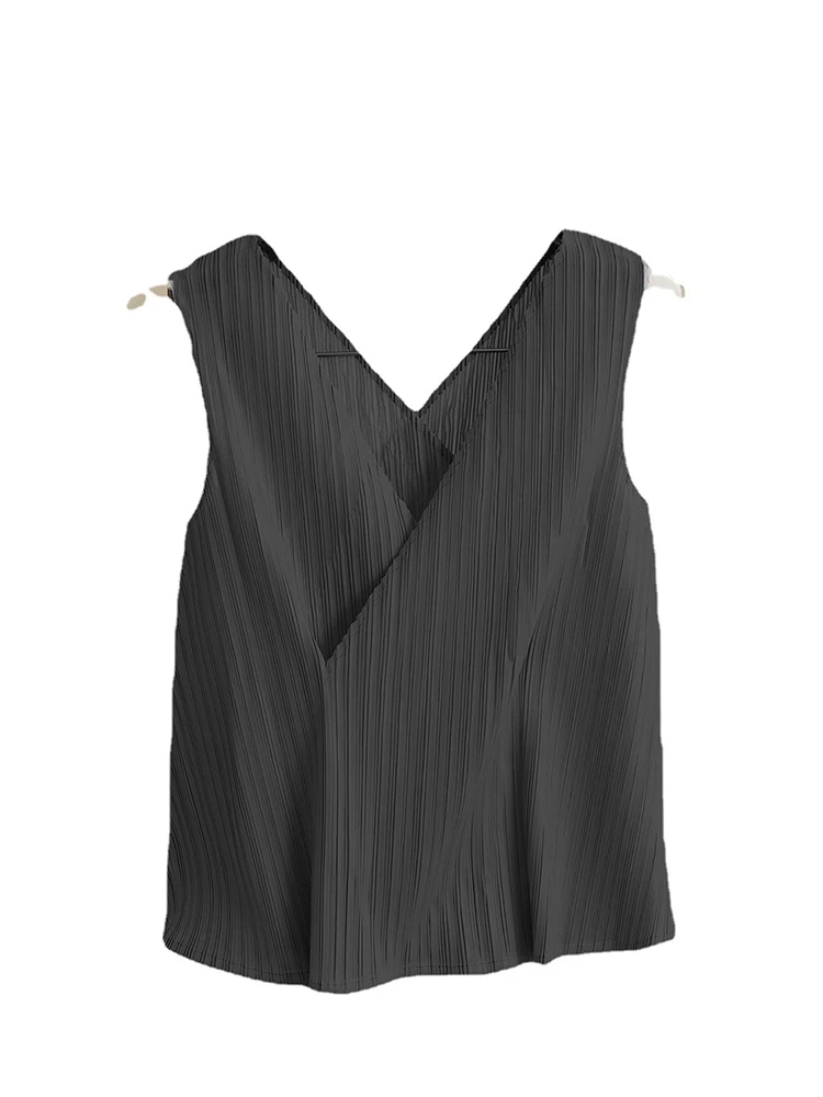

Miyake Summer Outside Wear Sexy Tank Top Suspenders Fashion Design Women V-neck Solid Color Slim Casual Vacation Pleated Tops