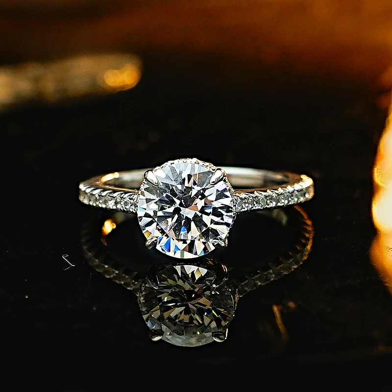 Роскошное кольцо с бриллиантами из серебра 925 пробы высокоуглеродистого