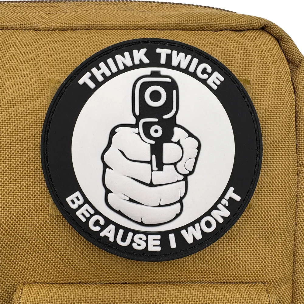 Тактическая нашивка Think Twice из ПВХ с креплением на липучке, предупреждающая нашивка в форме пистолета, декоративный значок для активного отдыха, 4 варианта цвета (art.: 3920db95f46e2) - 3920db95f46e2